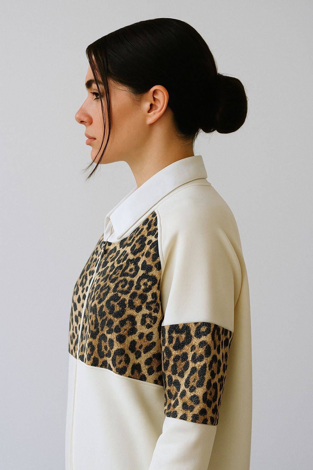 LEOPARLI KADIN FERMUARLI CEKET